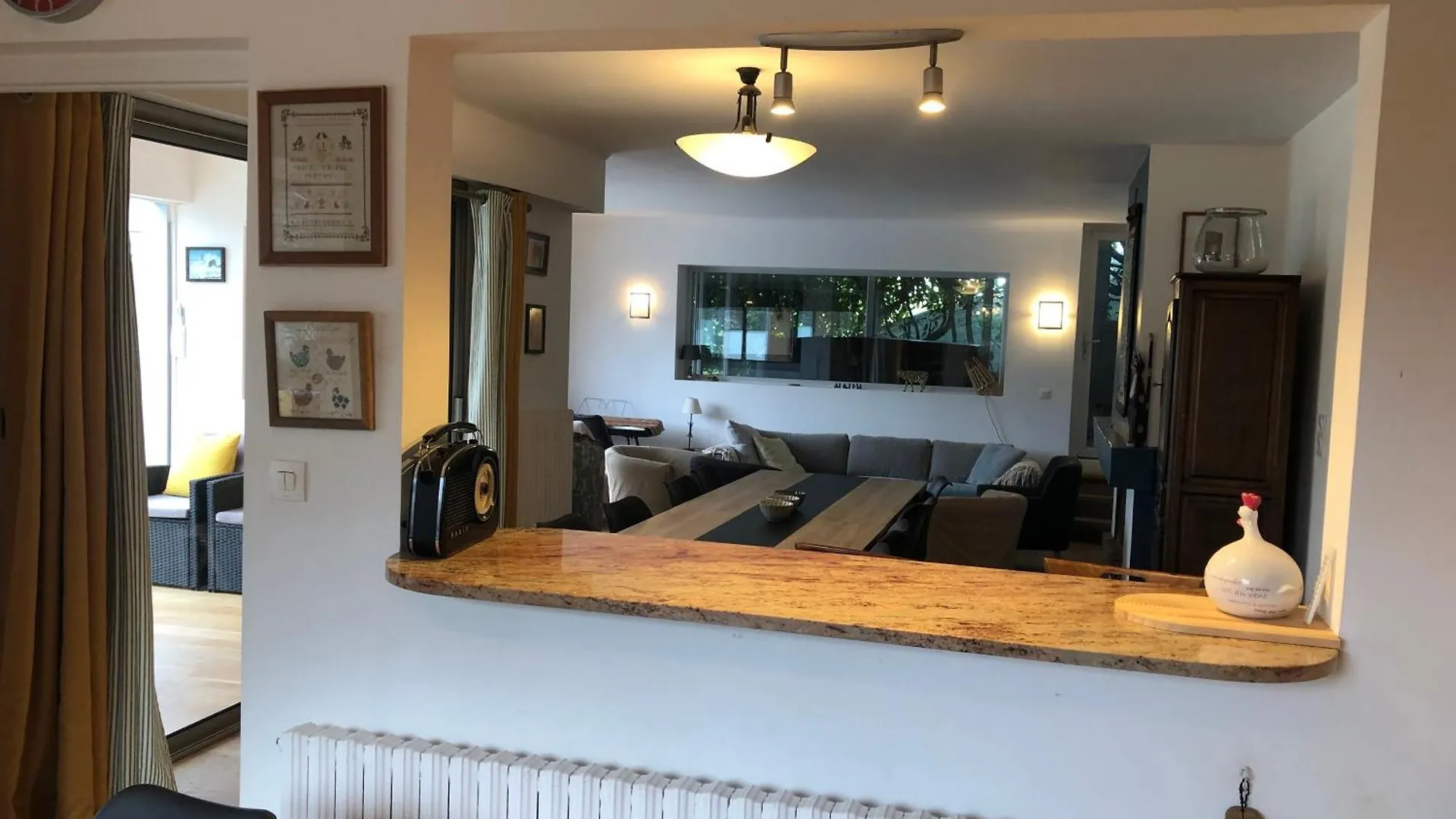 Villa Prune 200M 5 Chambres Avec Piscine Et Garage 0*, Aix-les-Bains