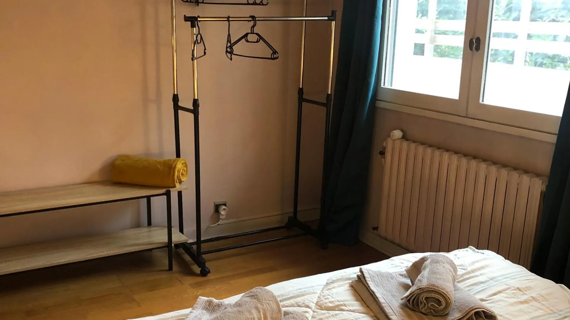 Villa Prune 200M 5 Chambres Avec Piscine Et Garage 0*, Aix-les-Bains
